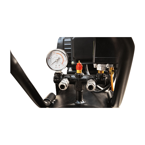 Масляный ременной компрессор AEROMAX 700/150 (пр-во FoxWeld/КНР) Масляный ременной компрессор AEROMAX 700/150 (пр-во FoxWeld/КНР)